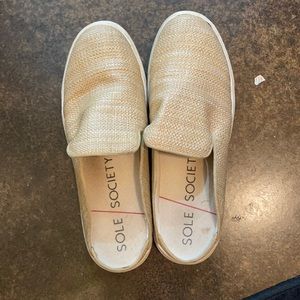 Sole Society size 9 slip on shoes